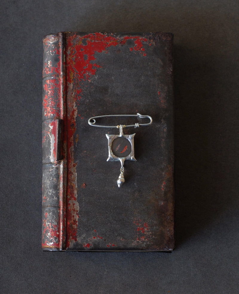 Pisces brooch